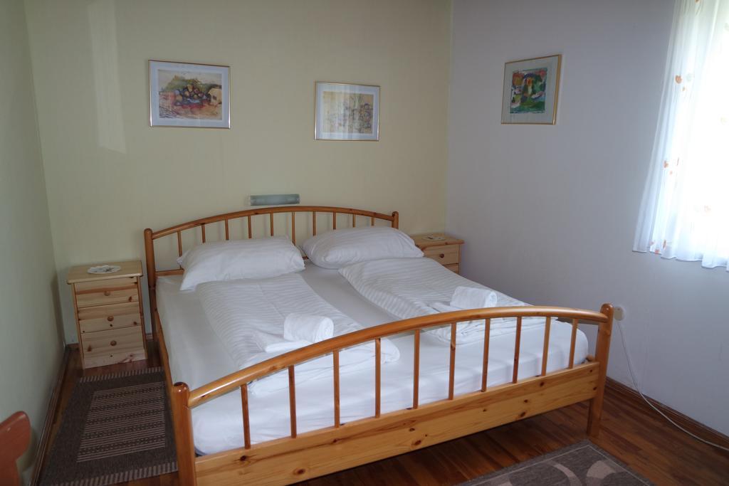 Haus Pock Apartments Presseggersee Quarto foto